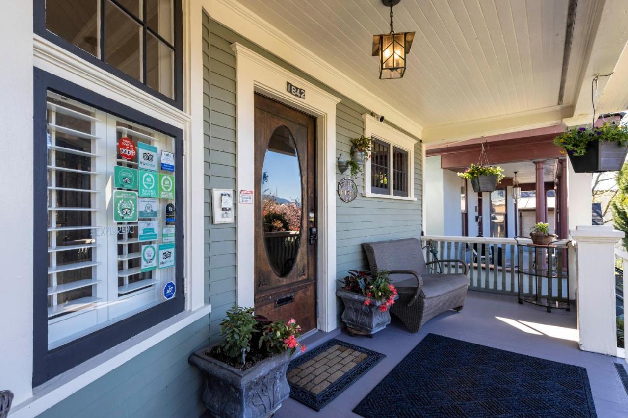 The Ivy On Parker Guest House Vancouver Exterior photo